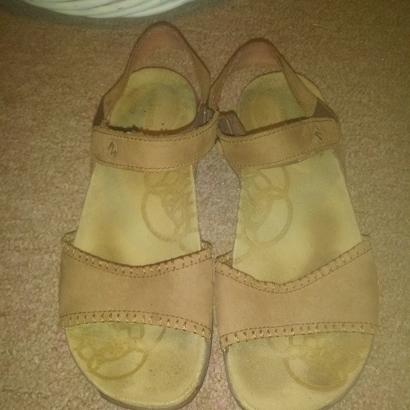 Merrell Sandals - Picture 2 of 3